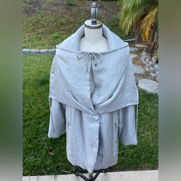 Chico’s Silver Oversized Puffer Jacket - Picture 3 of 8